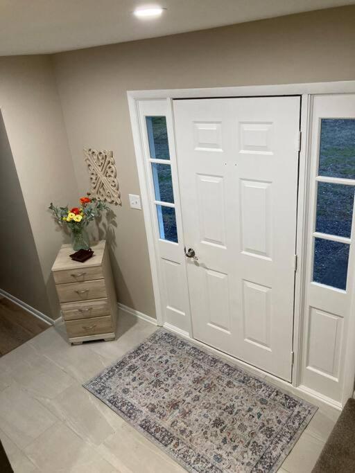5 Bedrooms On A Flat Acre. Great Water Pressure! Downingtown