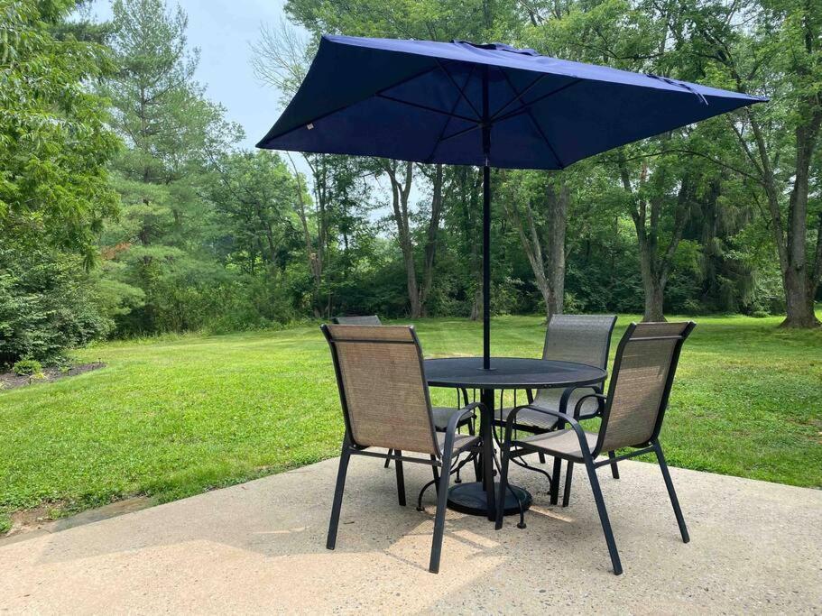 5 Bedrooms On A Flat Acre. Great Water Pressure!
